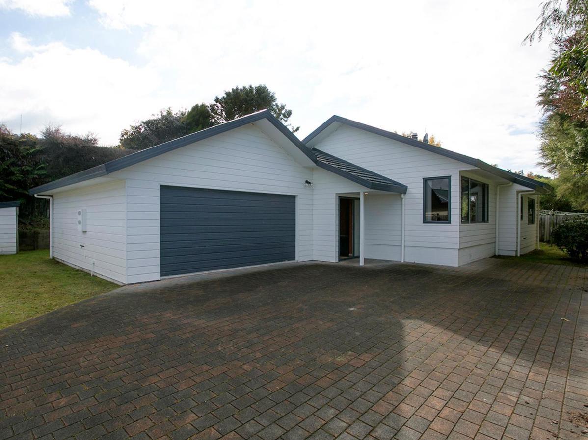 Laid Back On Lakewood - Taupo Holiday Home Exterior photo